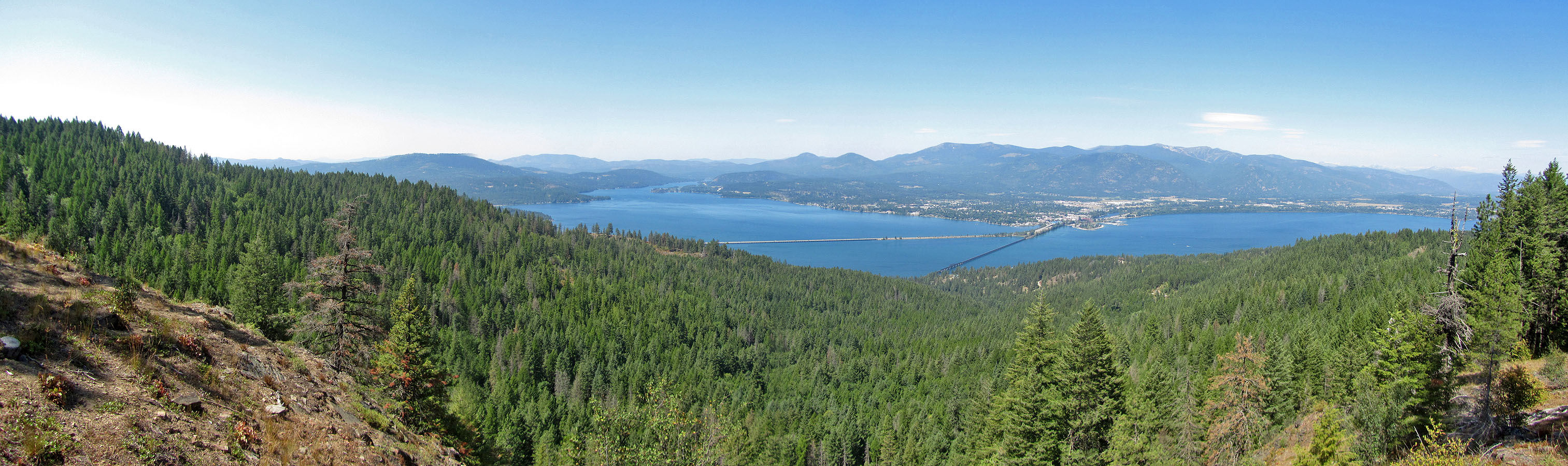 beautiful hiking view of Sandpoint Idaho